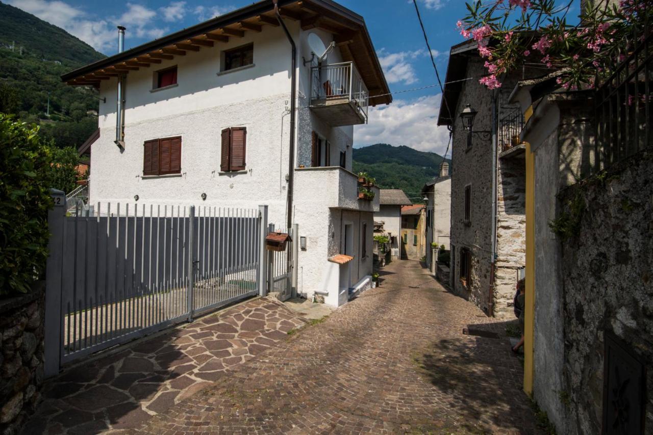 Casa Vacanze Linda Джера Ларио Екстериор снимка