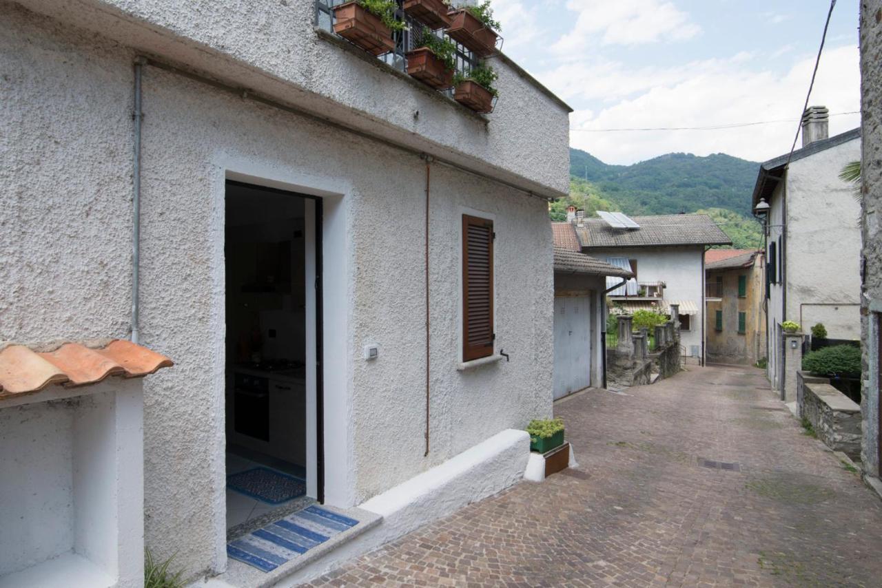 Casa Vacanze Linda Джера Ларио Екстериор снимка