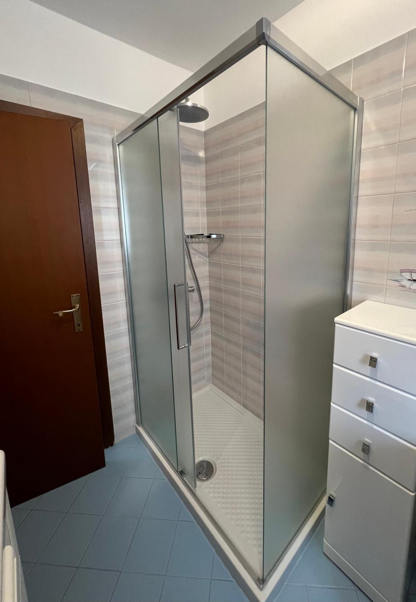 Casa Vacanze Linda Джера Ларио Екстериор снимка